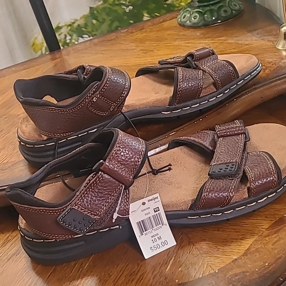 New with tags! Dr Scholls Gavan Mens 10 Brown leather sandals
